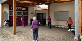Frauengymnastik Outdoor 01.jpg